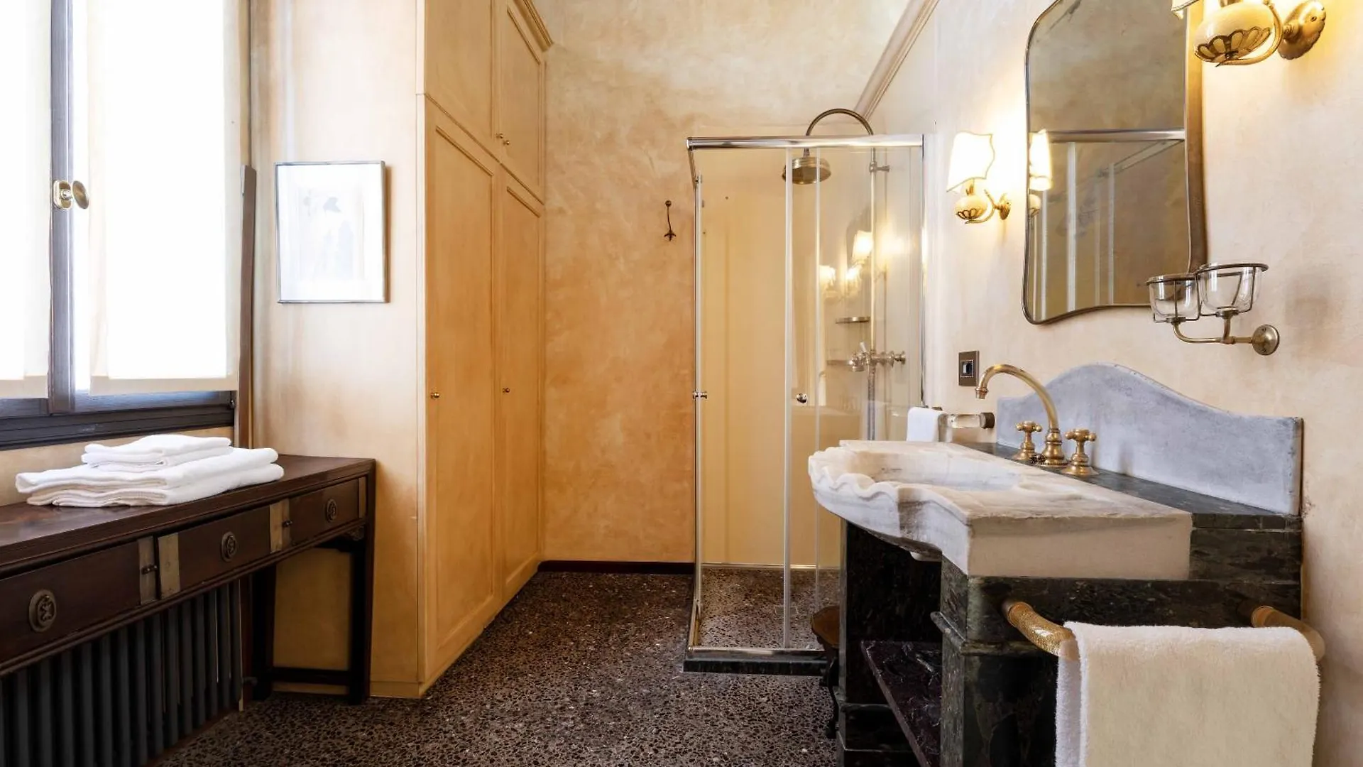 Palazzo Remer - Luxury Apartments - By Bricola Apartments Benátky