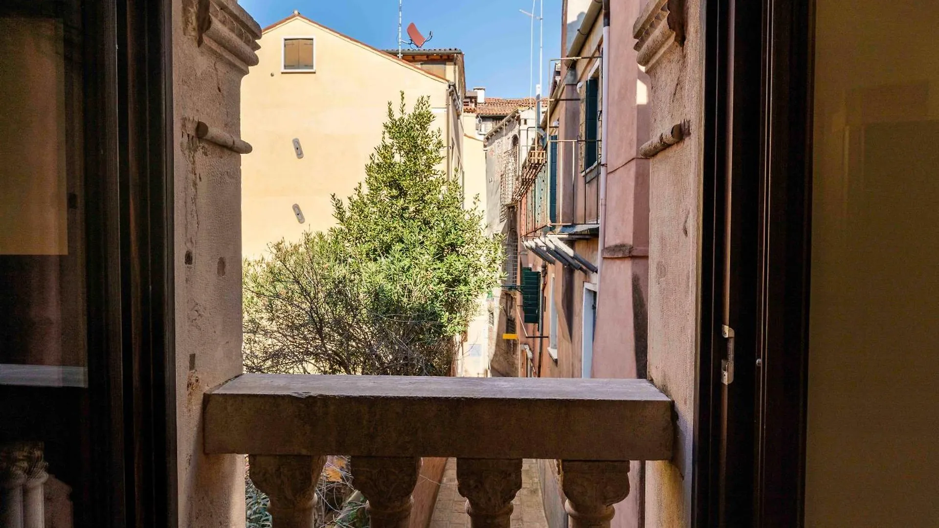 Palazzo Remer - Luxury Apartments - By Bricola Apartments Venice