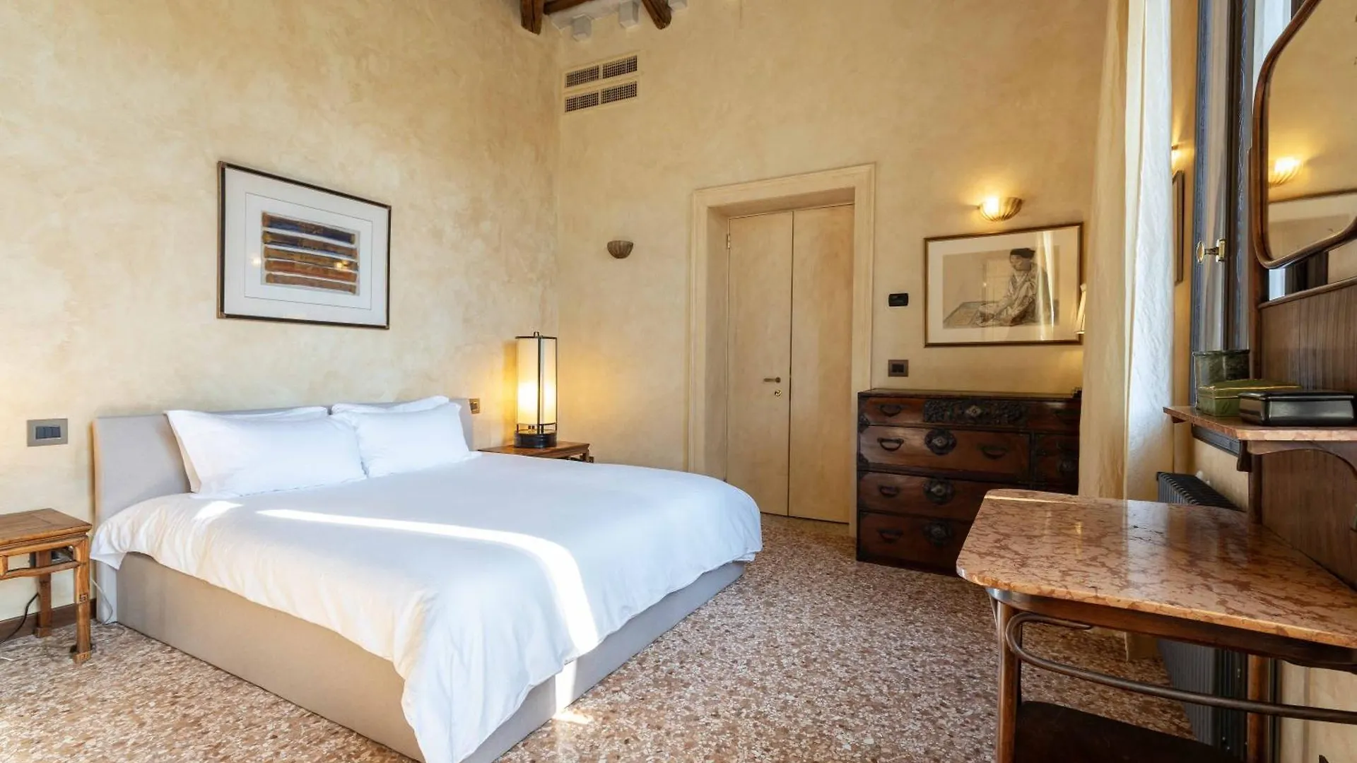 Palazzo Remer - Luxury Apartments - By Bricola Apartments Venedik