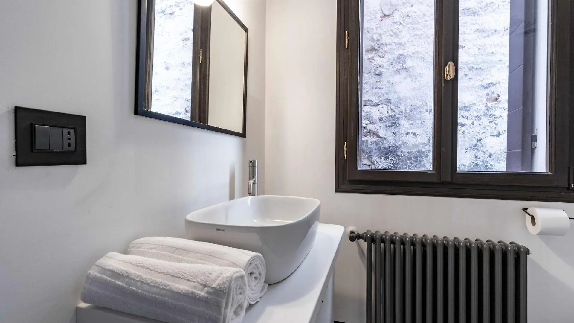 Palazzo Remer - Luxury Apartments - By Bricola Apartments Venedik